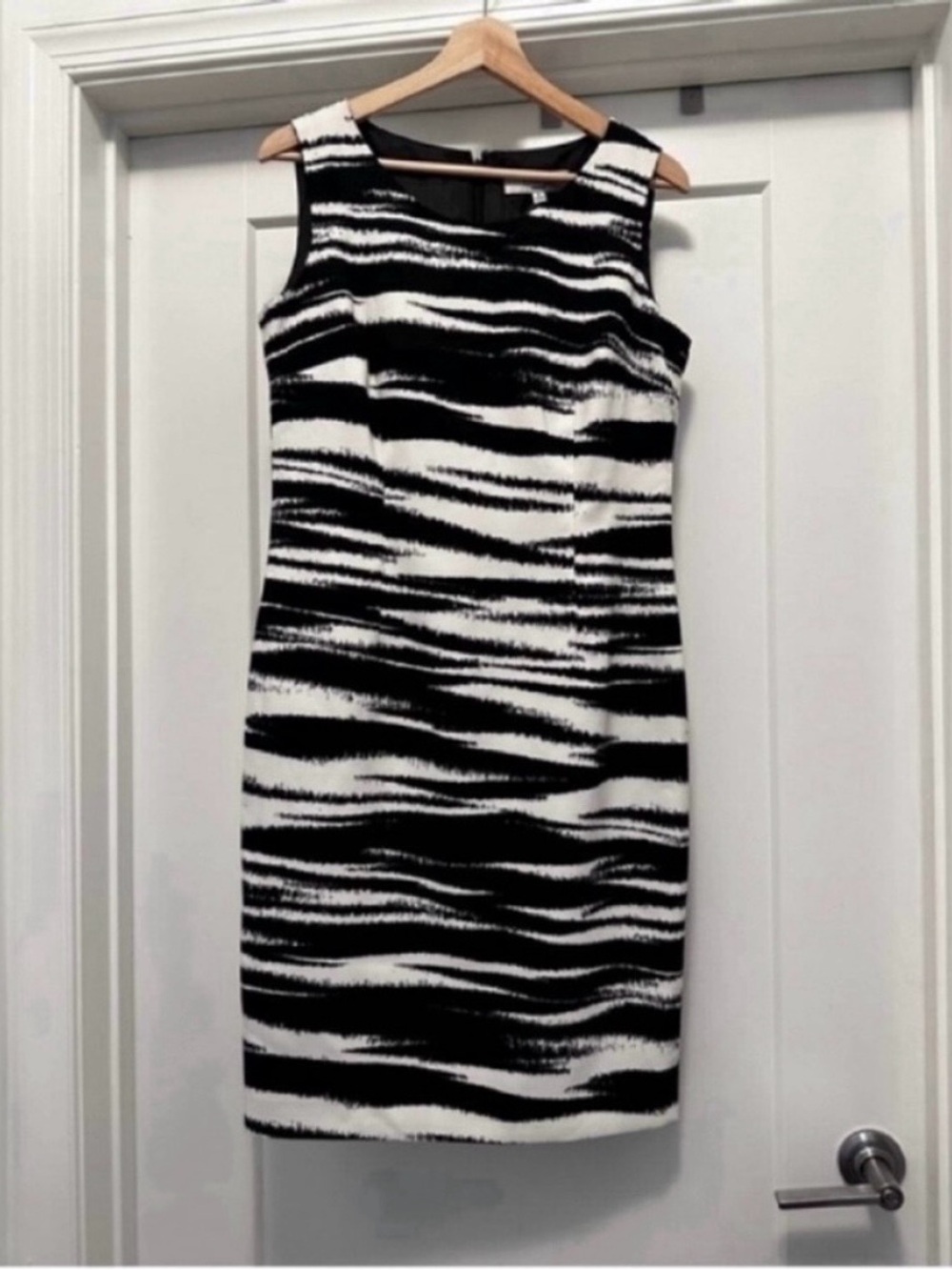 ❤️ NWT! Black and White KASPER Sheath Dress - Size 6